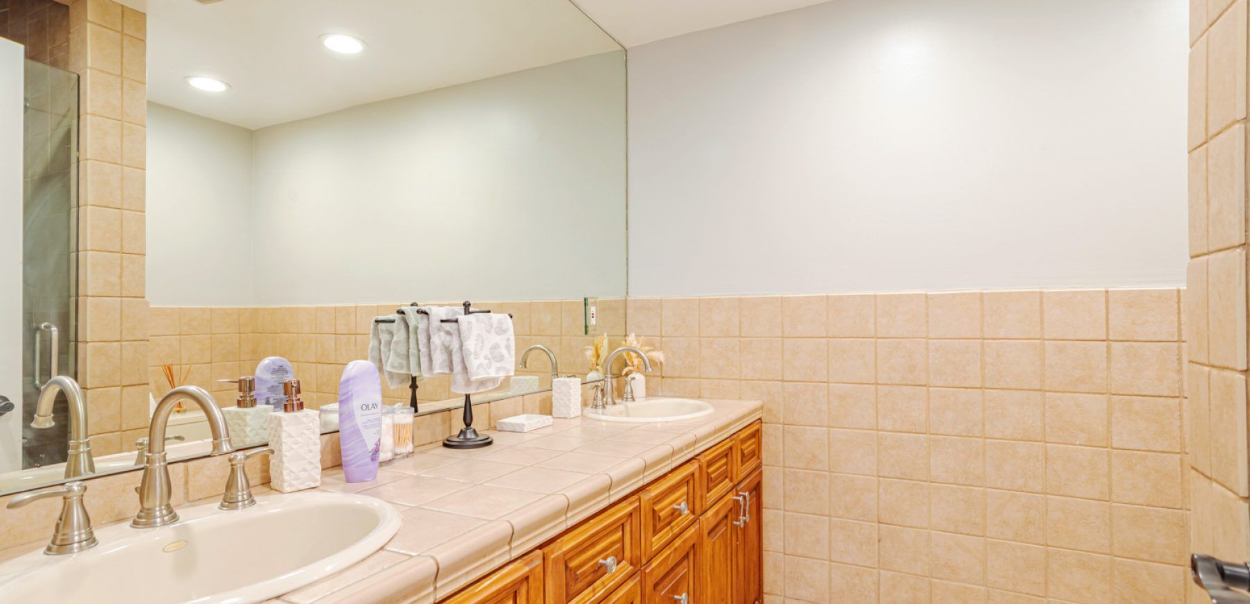 ProcGlobal-5420 Nagle Ave-LowRes-4746