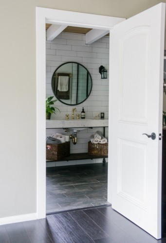 P1060885_MASTER_BATH1_CC_061216-546x800-341x500-1
