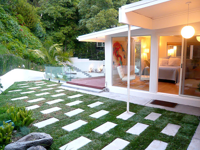 sleek-yard