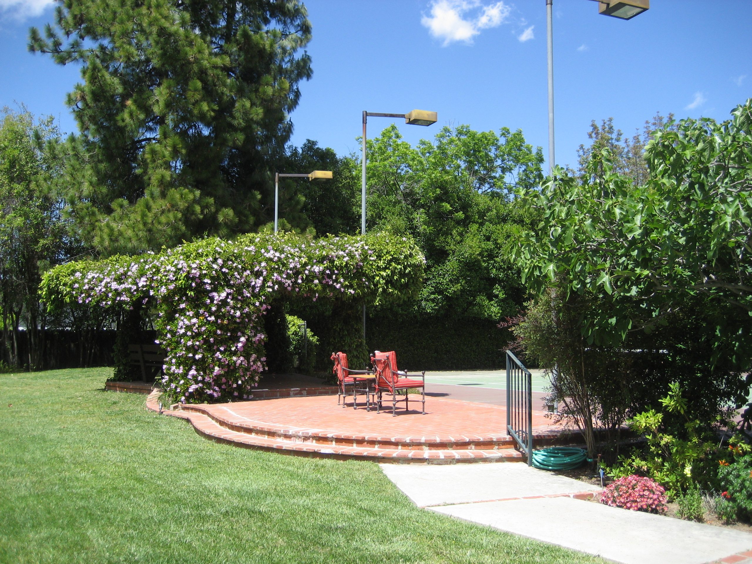 Arbor-in-bloom