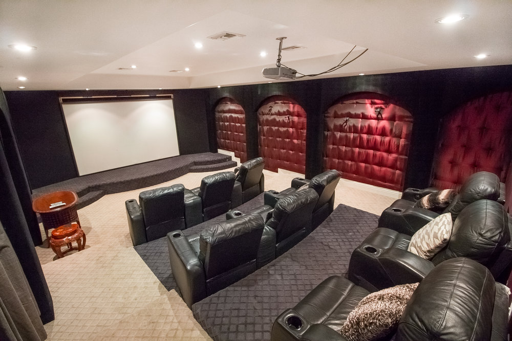 Chan16-theater-2