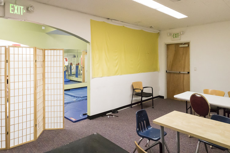 Classroom-Carpet-Room-