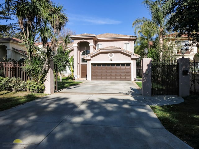 Jane-Adrianson-Sherman-Oaks-1-of-21