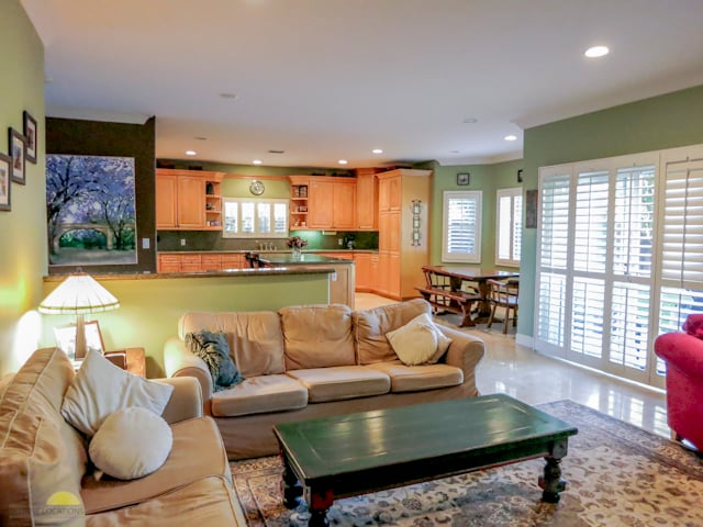 Jane-Adrianson-Sherman-Oaks-10-of-21