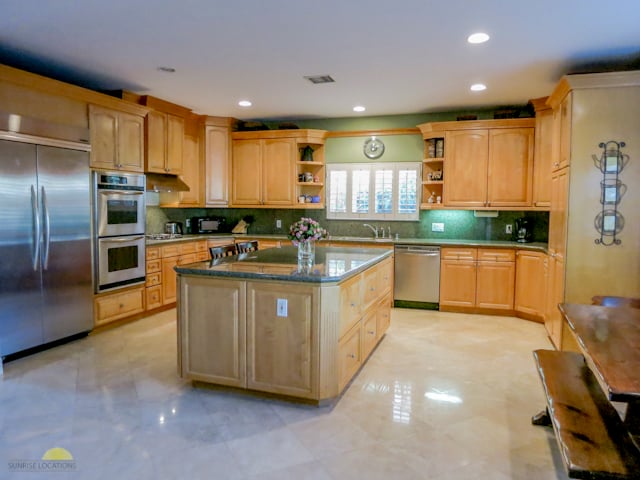 Jane-Adrianson-Sherman-Oaks-12-of-21