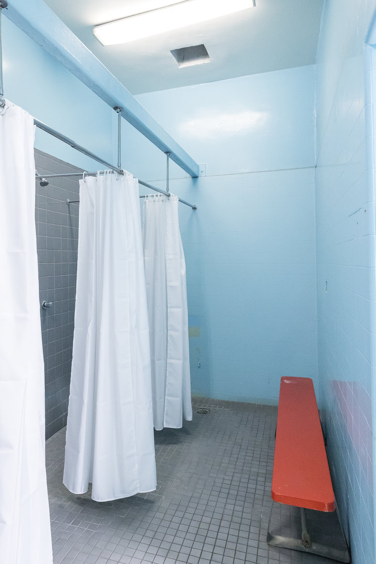 Men_s-Locker-Room-Showers-1