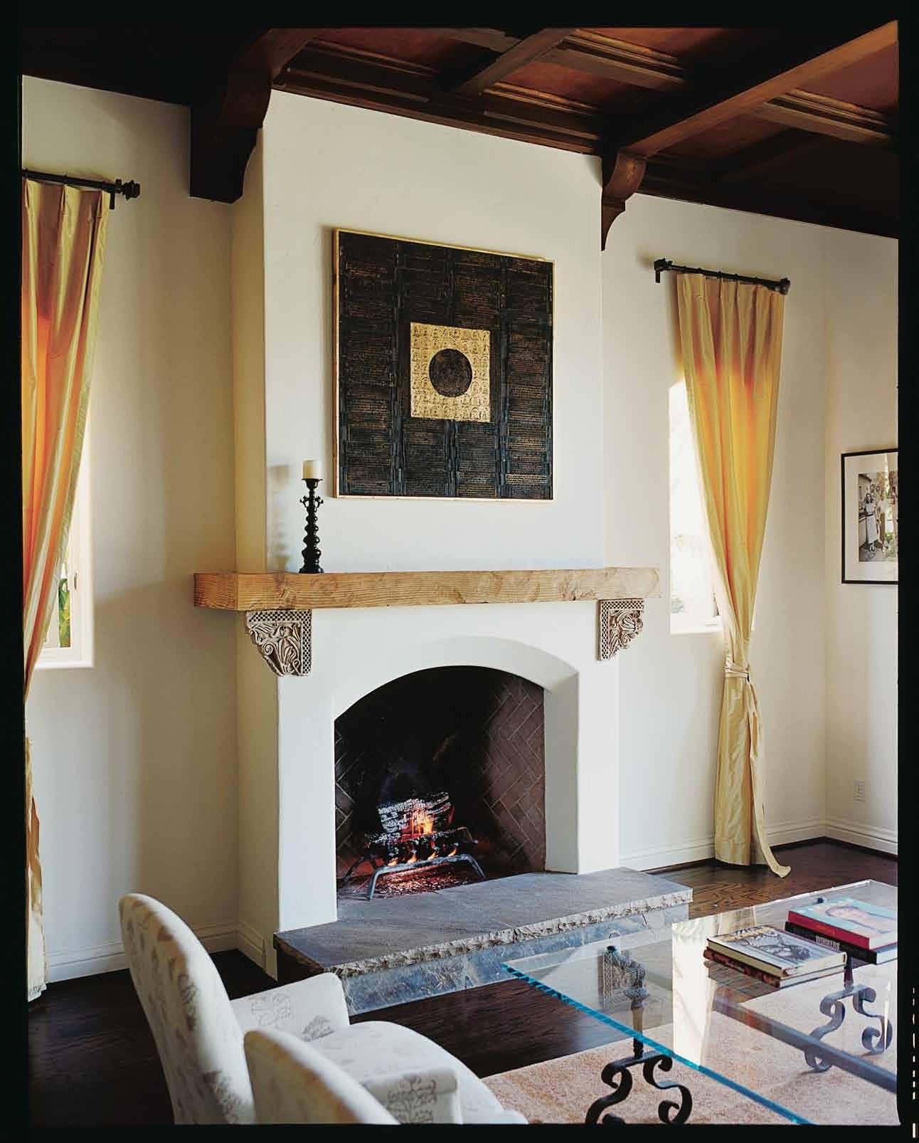 ParaGrande1_living_room_fireplace