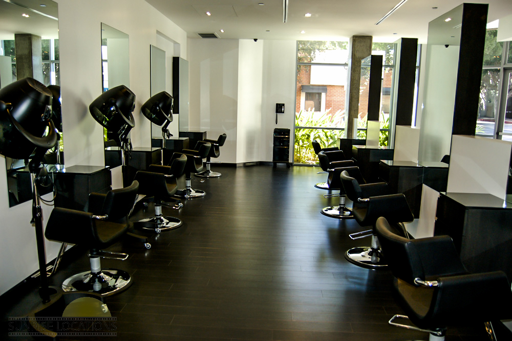 Salon-1-of-7