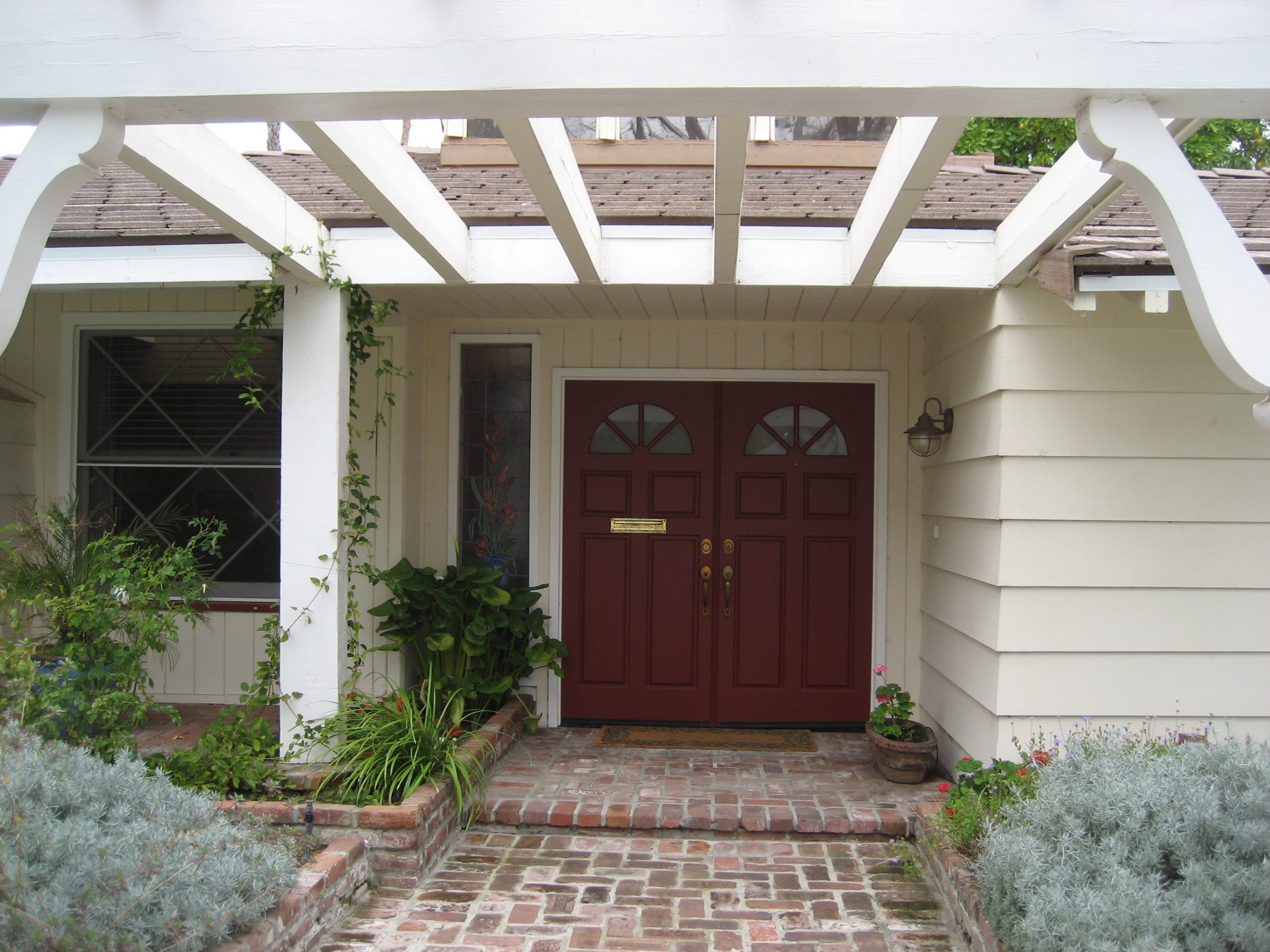 Wide-entryway