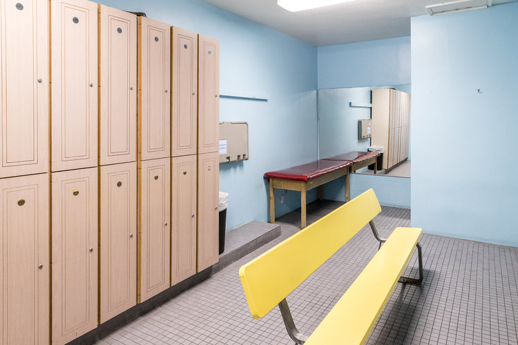 Women-Locker-Room-1