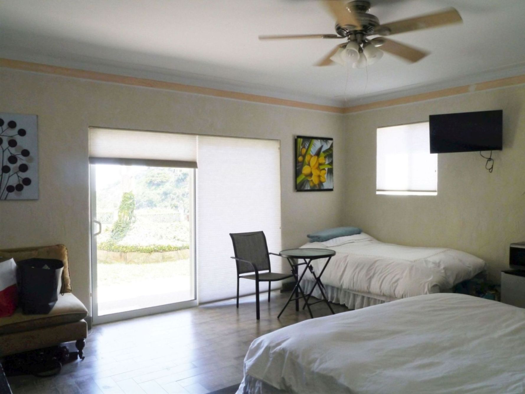 bedroom4