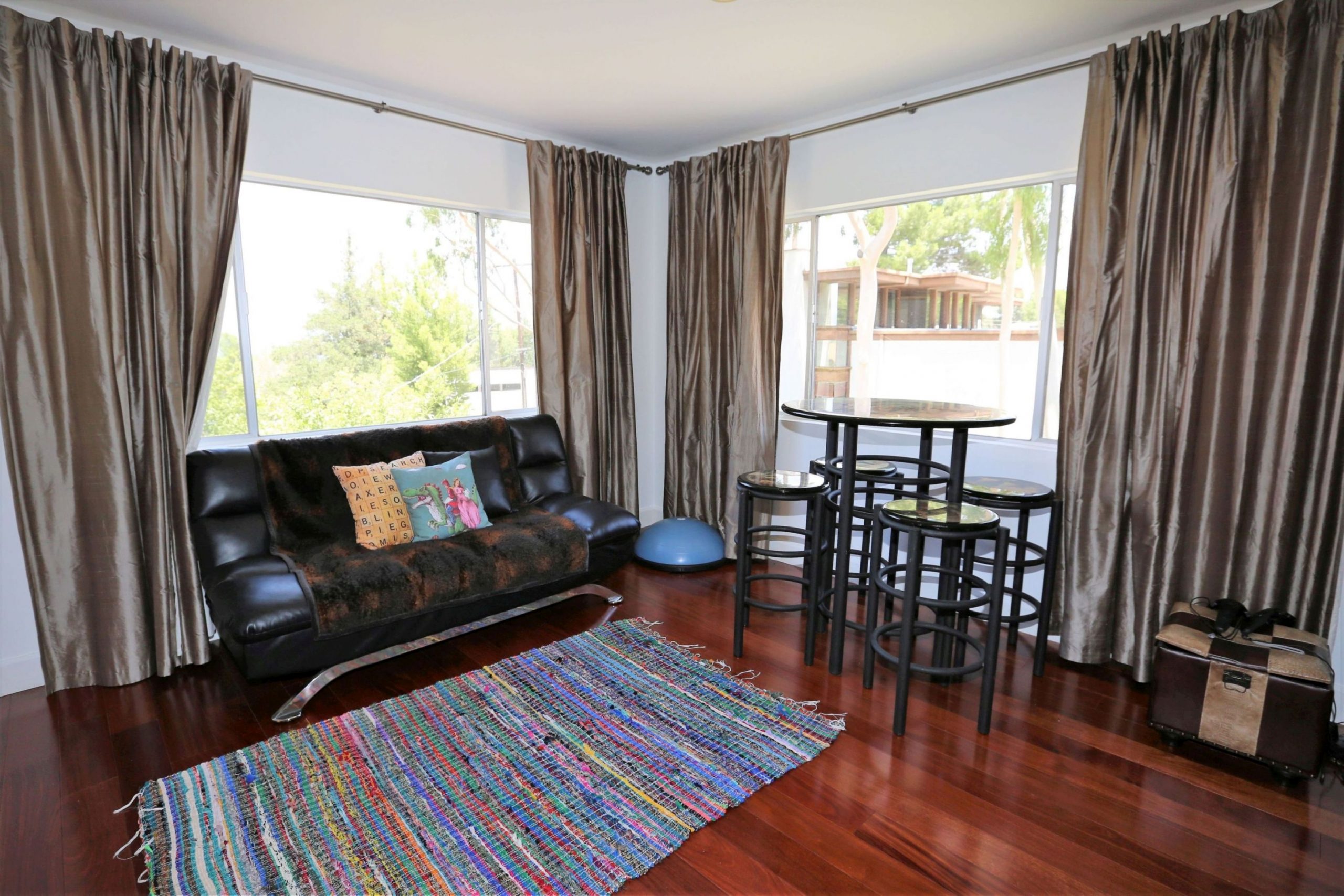 livingrm3