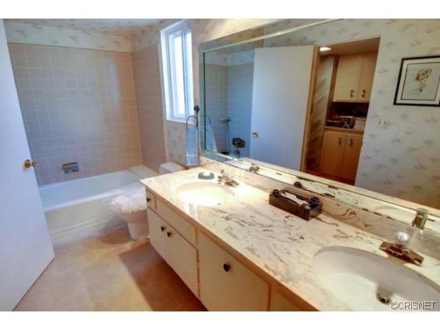 shared-bathroom