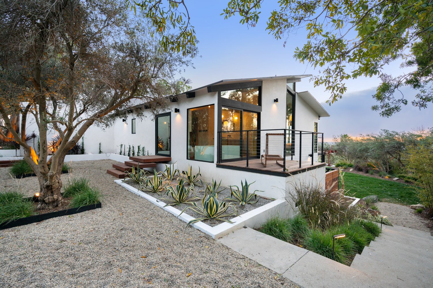 924 Mid-Century Modern