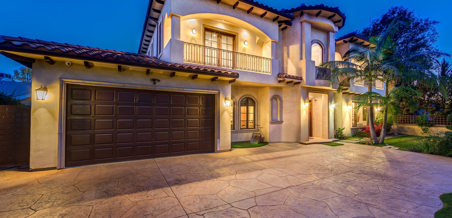 12530CollinsTwilight-MLS-3