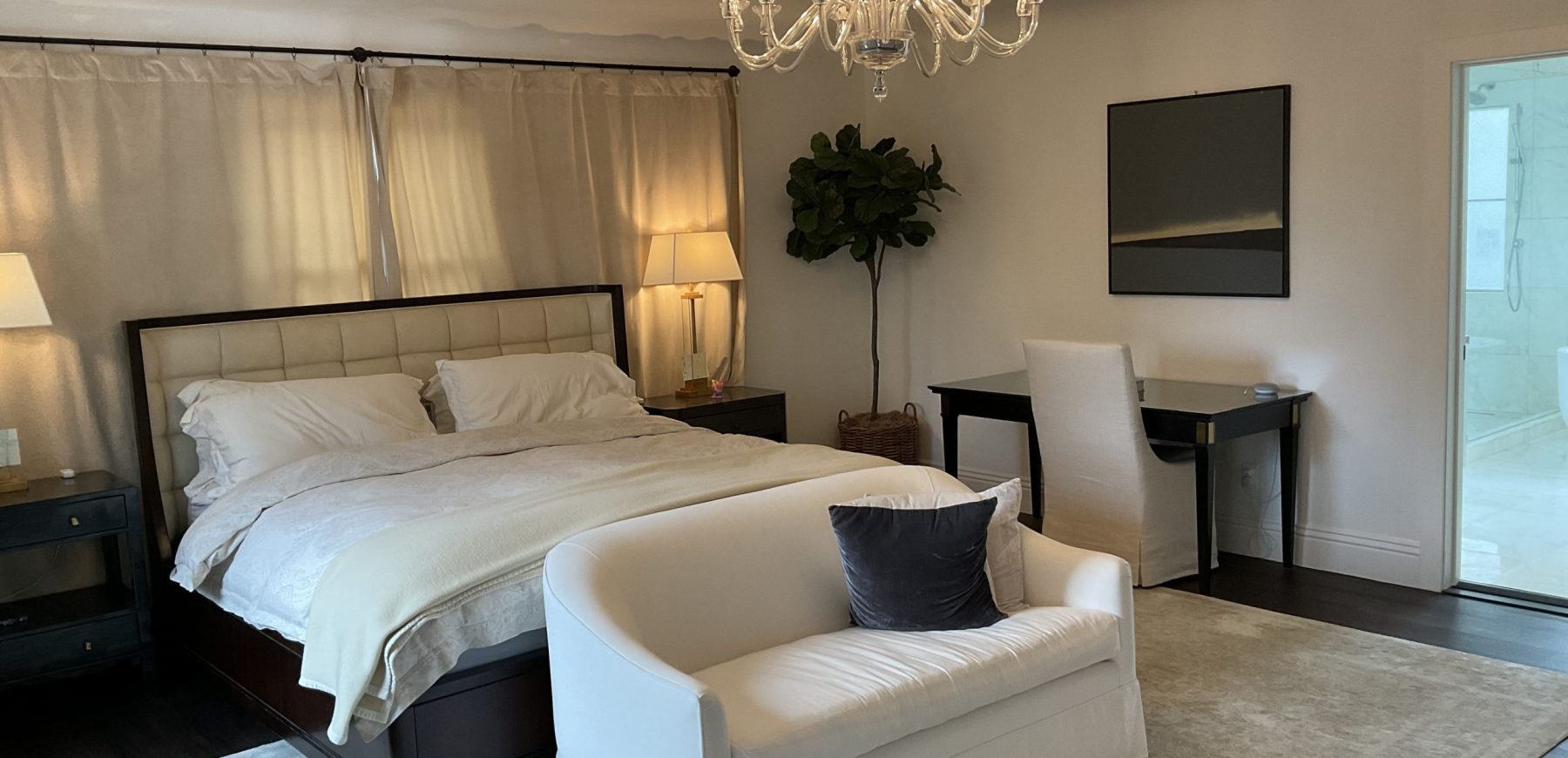 200-primary-bedroom