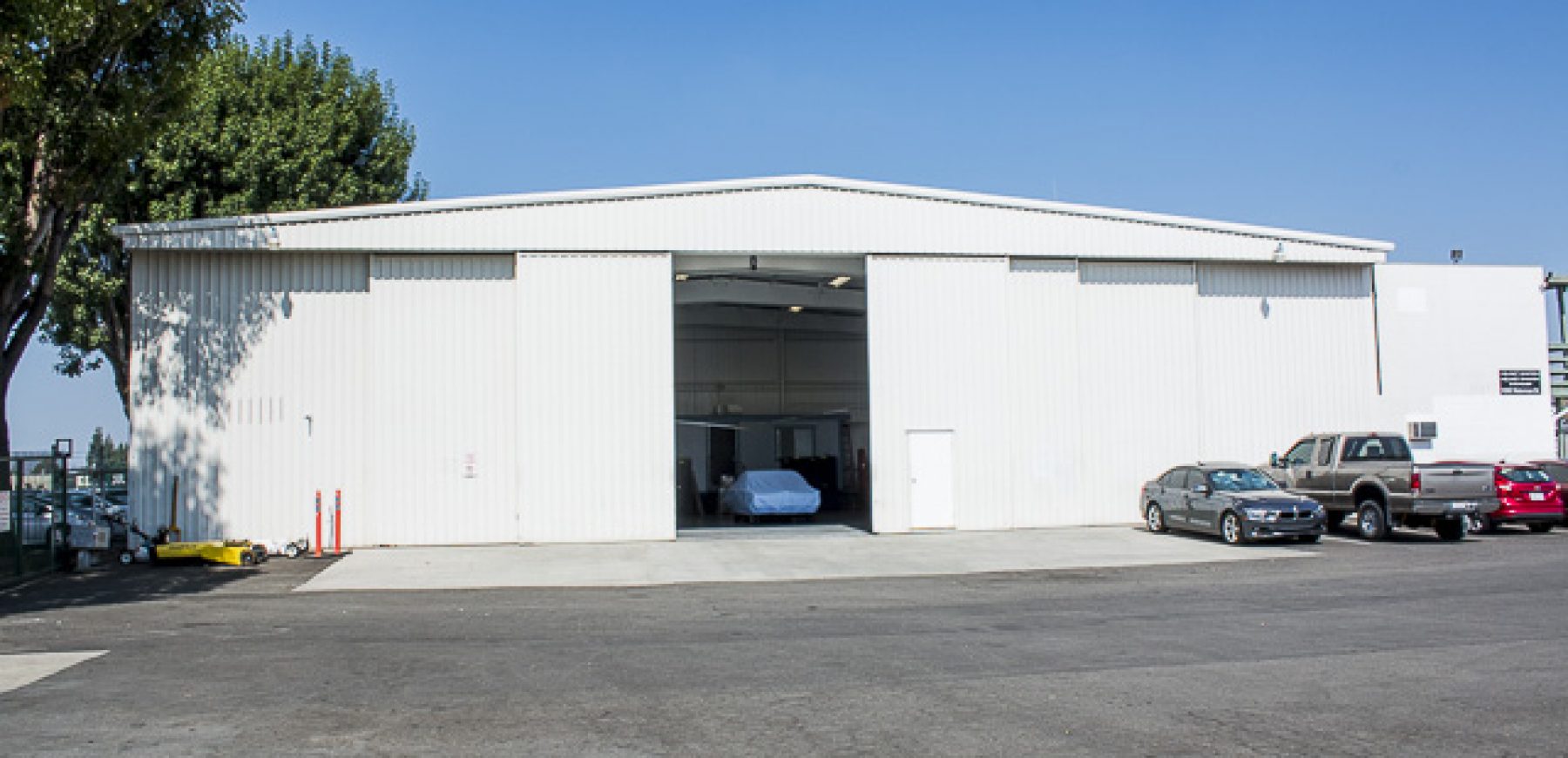 Airport-Hanger-44