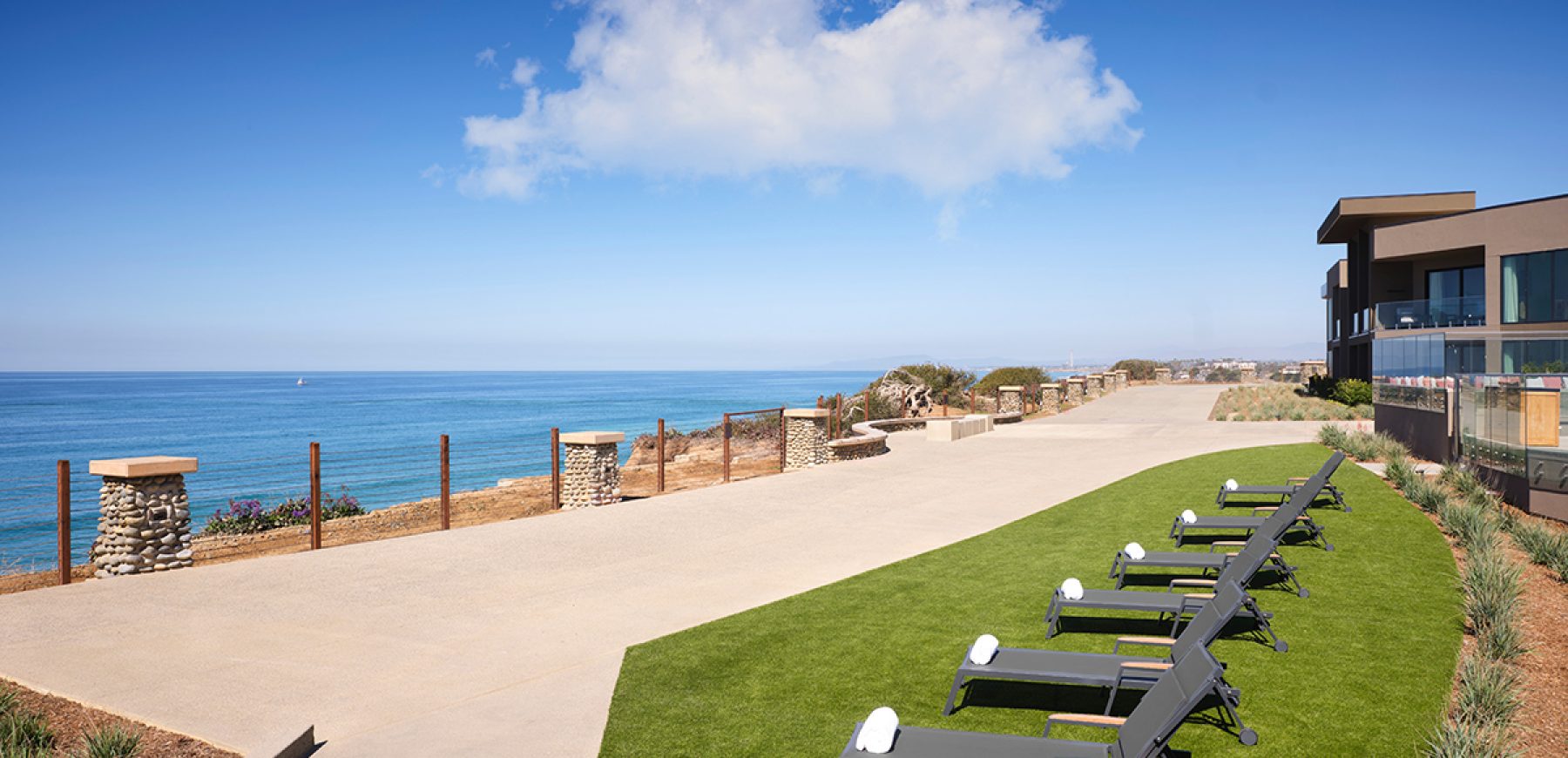 Alila-Marea-Ocean-Bluff-Chairs
