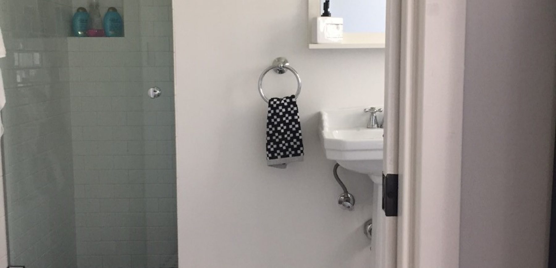 Dwnstrsguestbath1