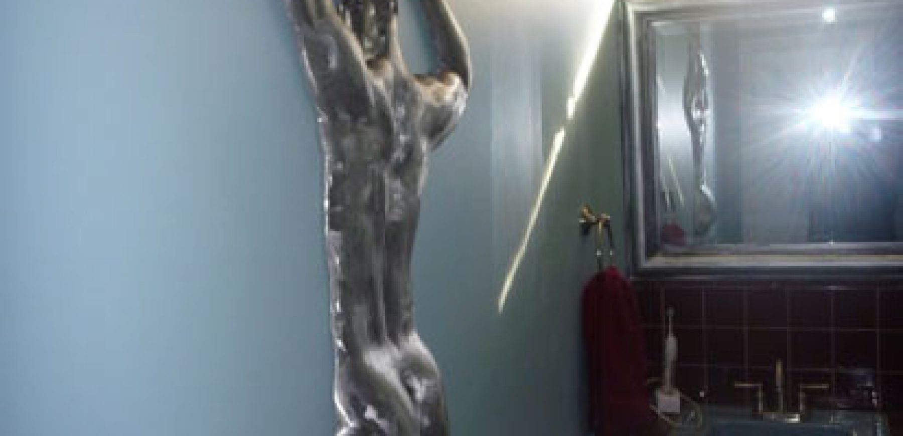 Hall-Bathroom-4