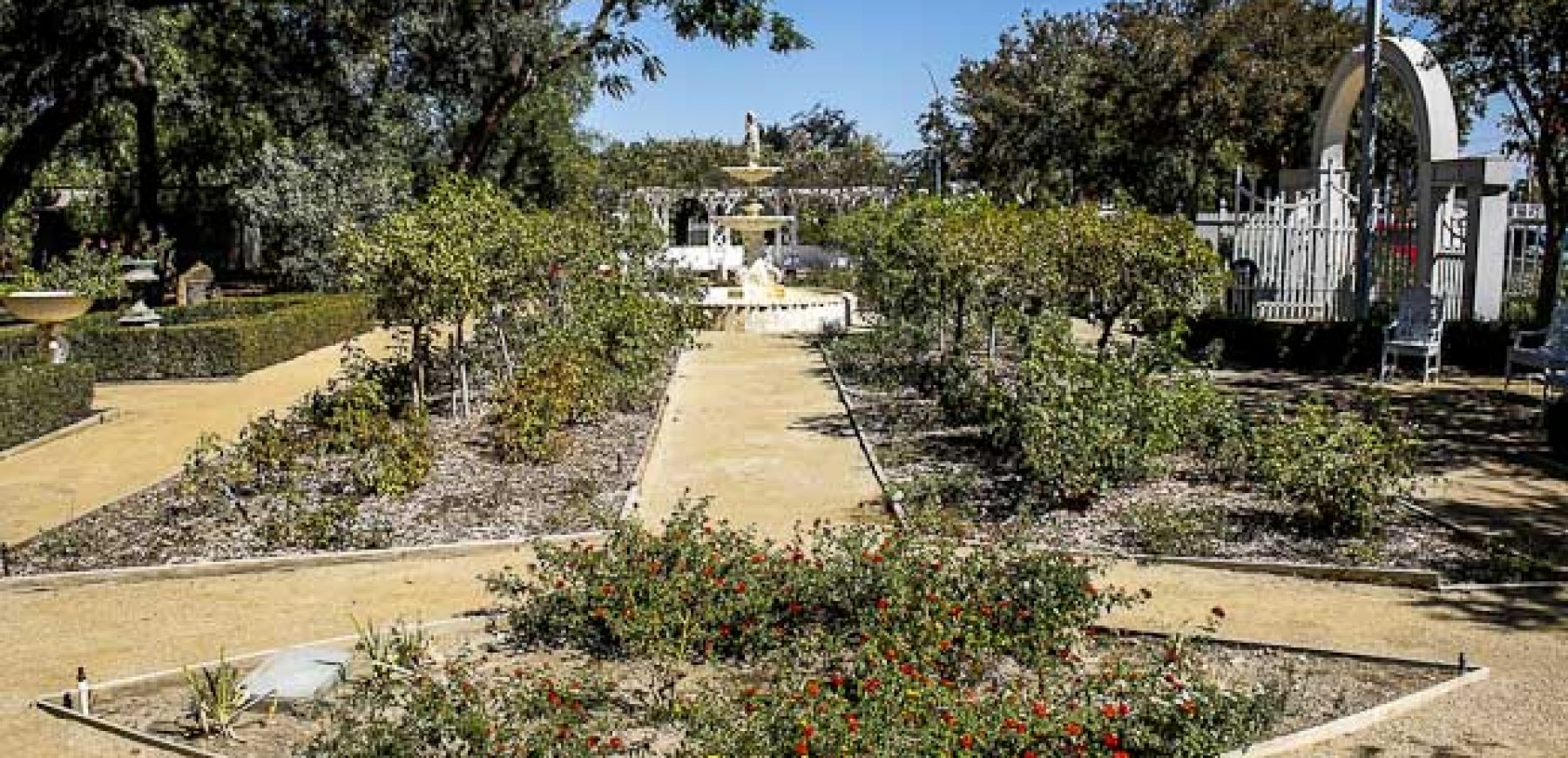 Leonis-Adobe-54-of-79