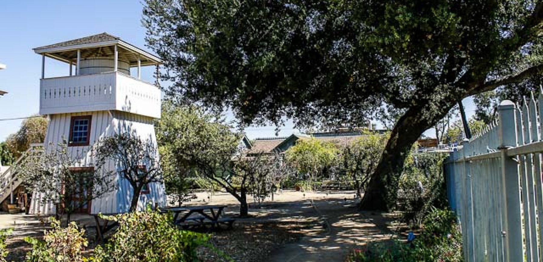 Leonis-Adobe-6-of-79