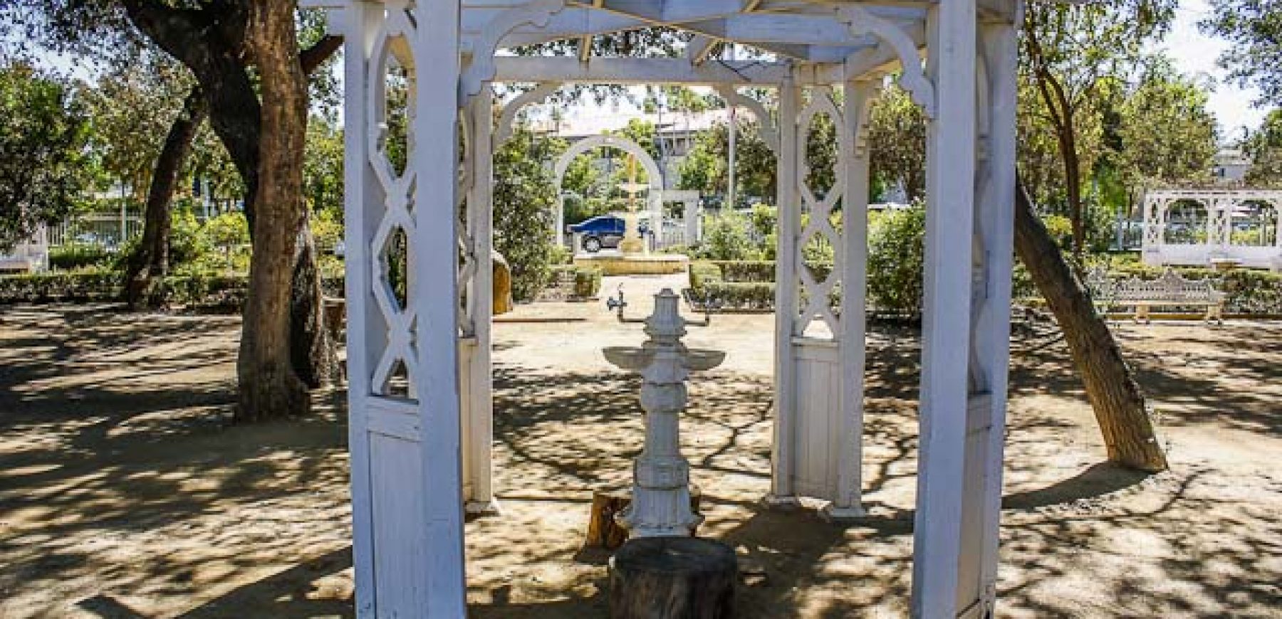 Leonis-Adobe-70-of-79