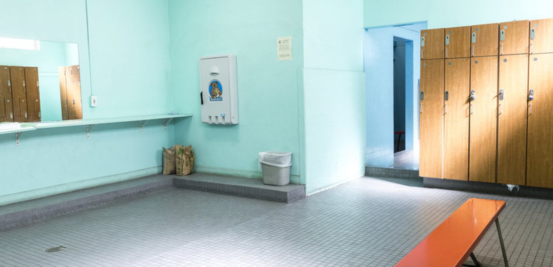 Men_s-Locker-Room-1