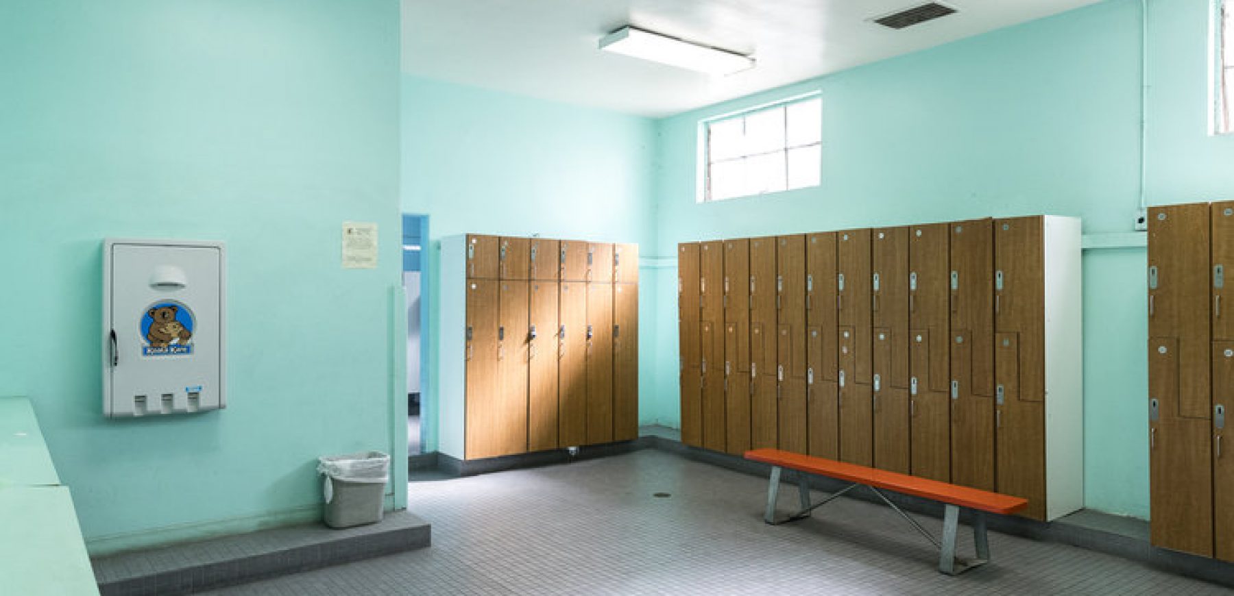 Men_s-Locker-Room-5