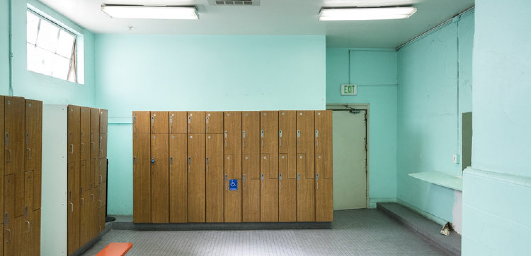 Men_s-Locker-Room-Lockers