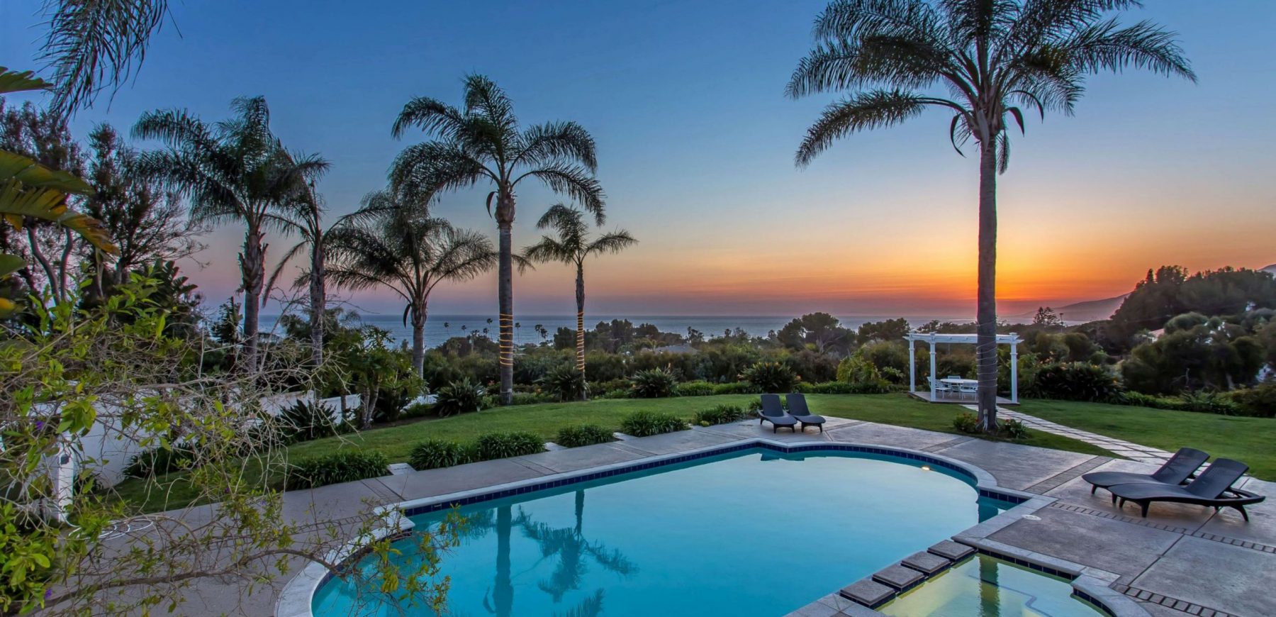 POOL-PERGOLA-DECKS-SUNSET-TWILIGHT