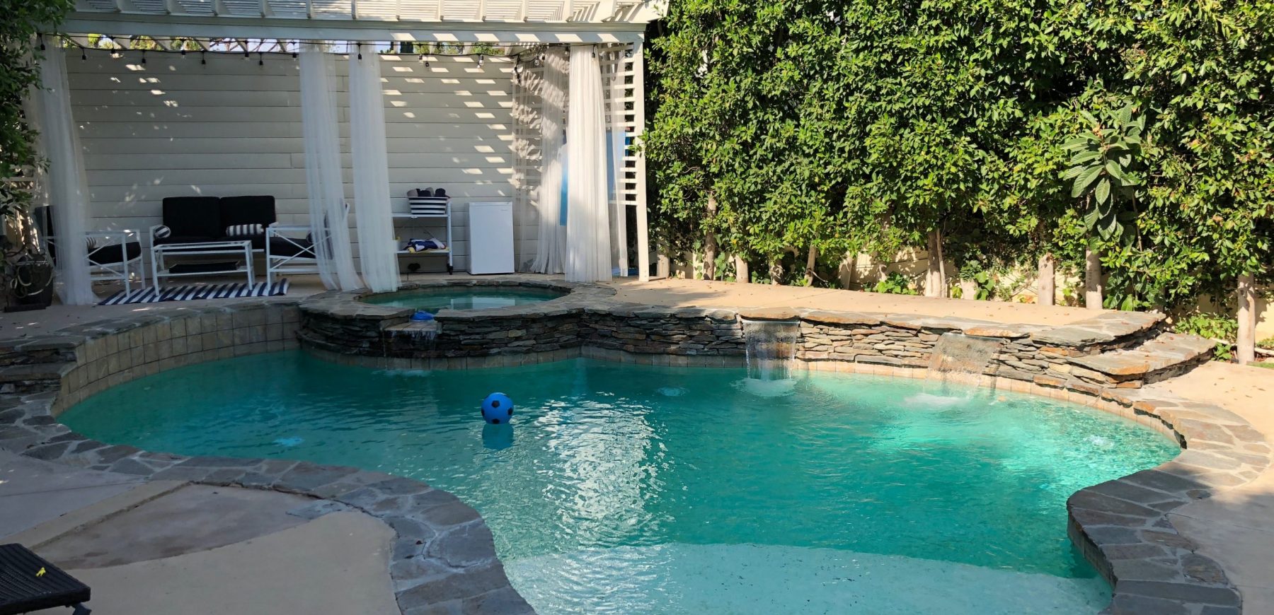 Pool-Cabana-1