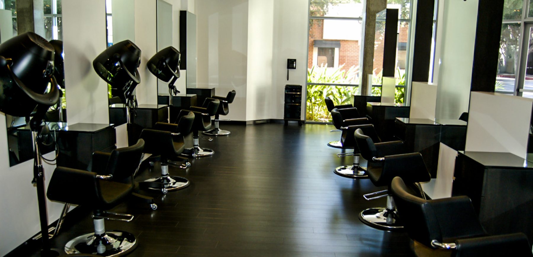 Salon-1-of-7