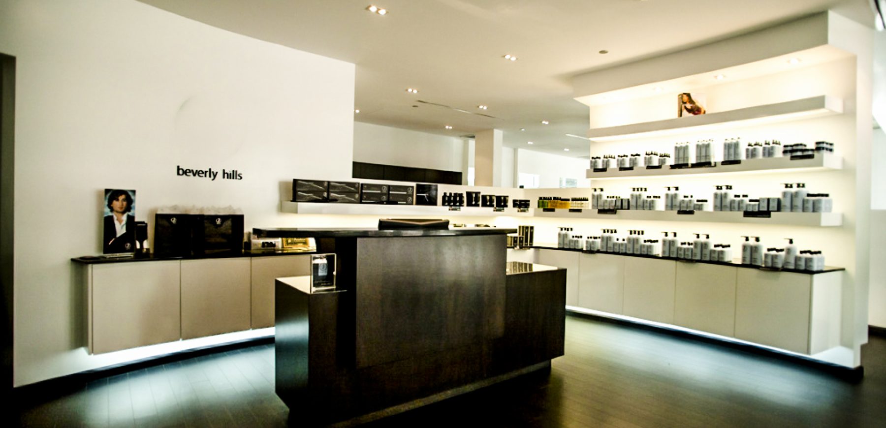 Salon-6-of-7