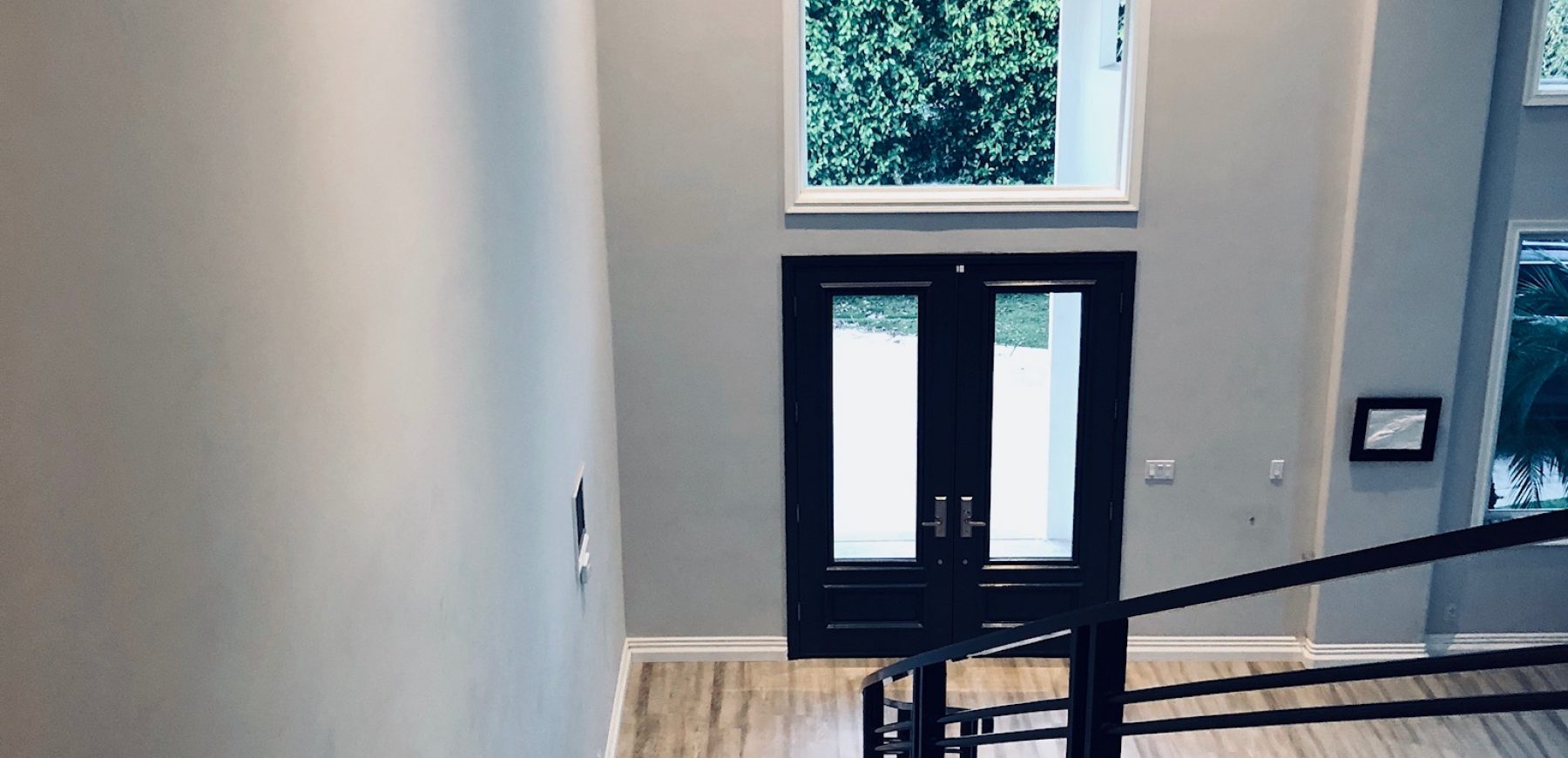 Staircase-to-Front-door