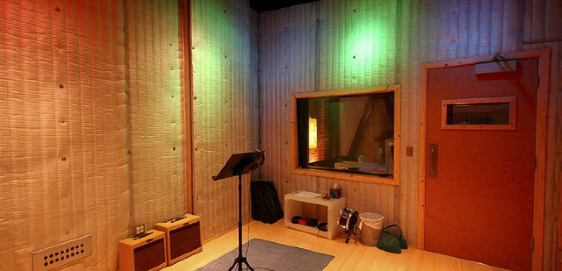 Studio-A-Booth-2a-31