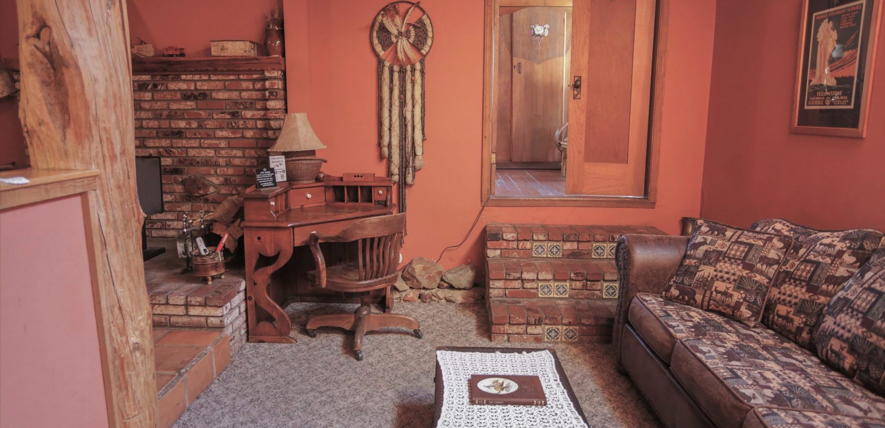 Ted sitting area (1)