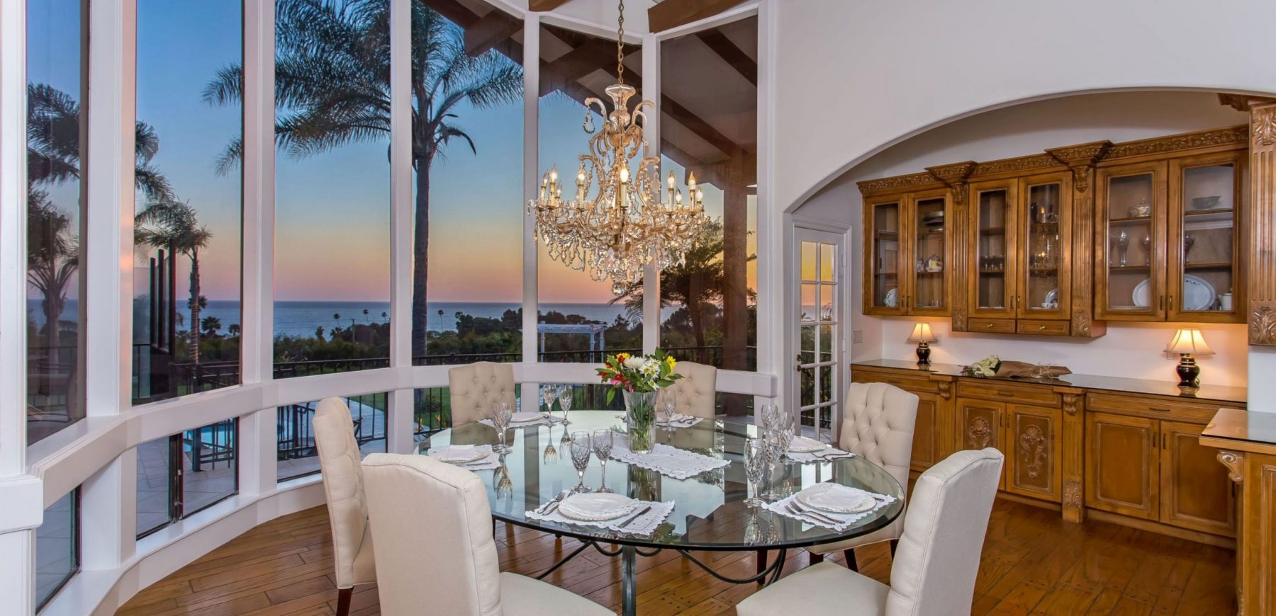 Twilight-DINING-RM-High-Resolution-1