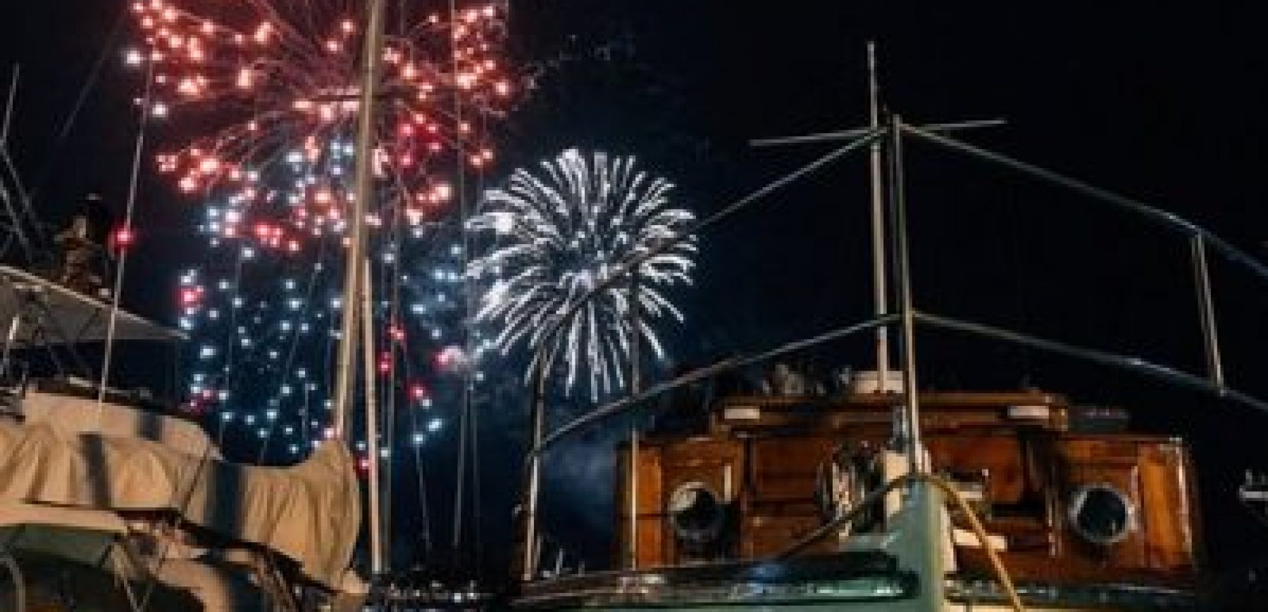 VidaMiaFireworks-399x300