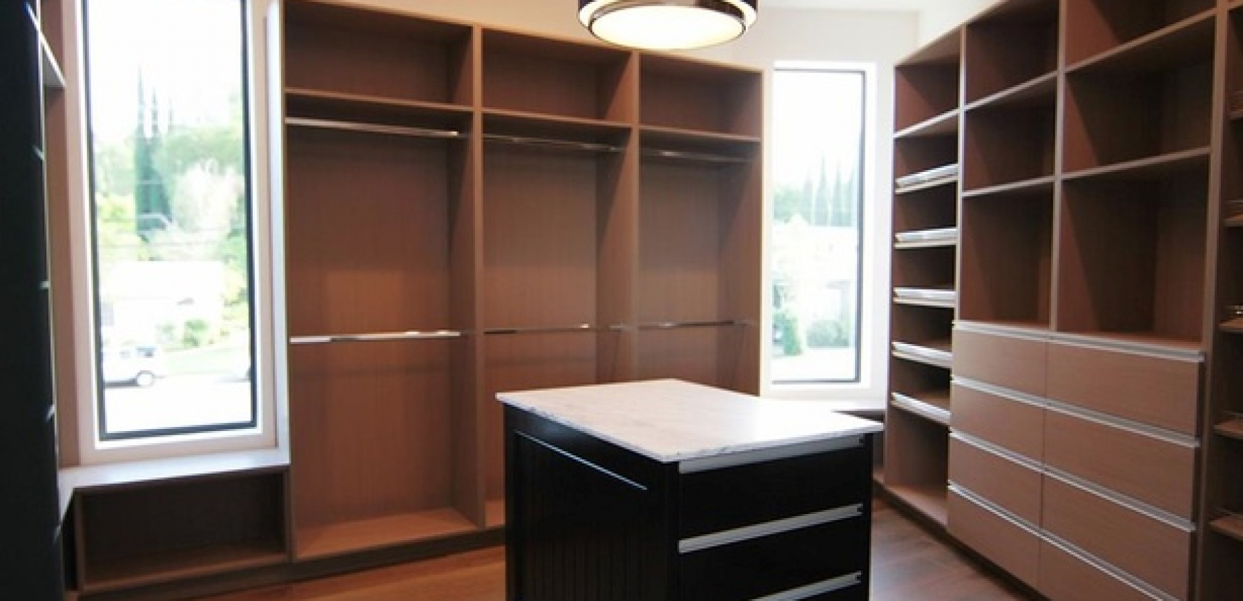Walk-in-Closet-1