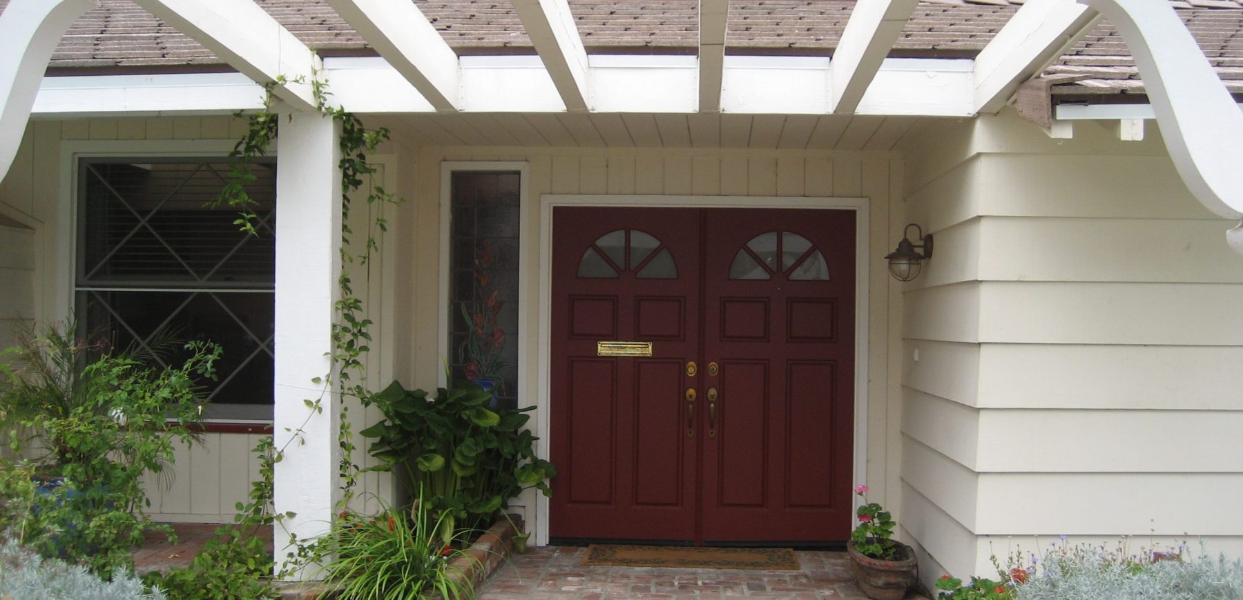 Wide-entryway