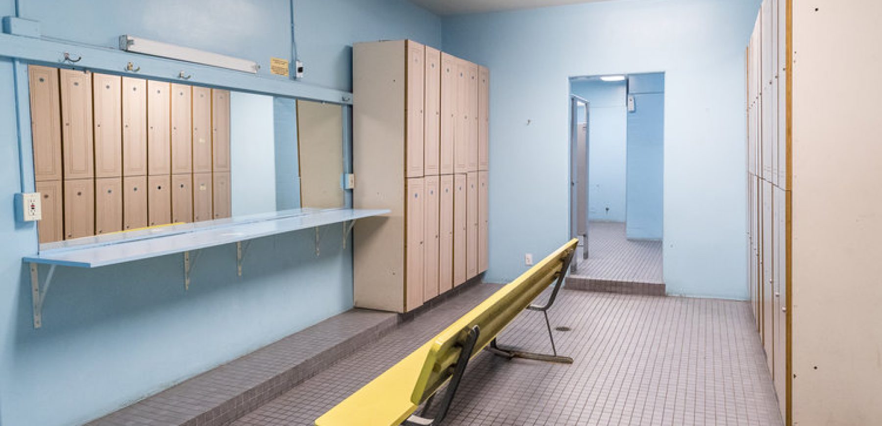 Women-Locker-Room-2