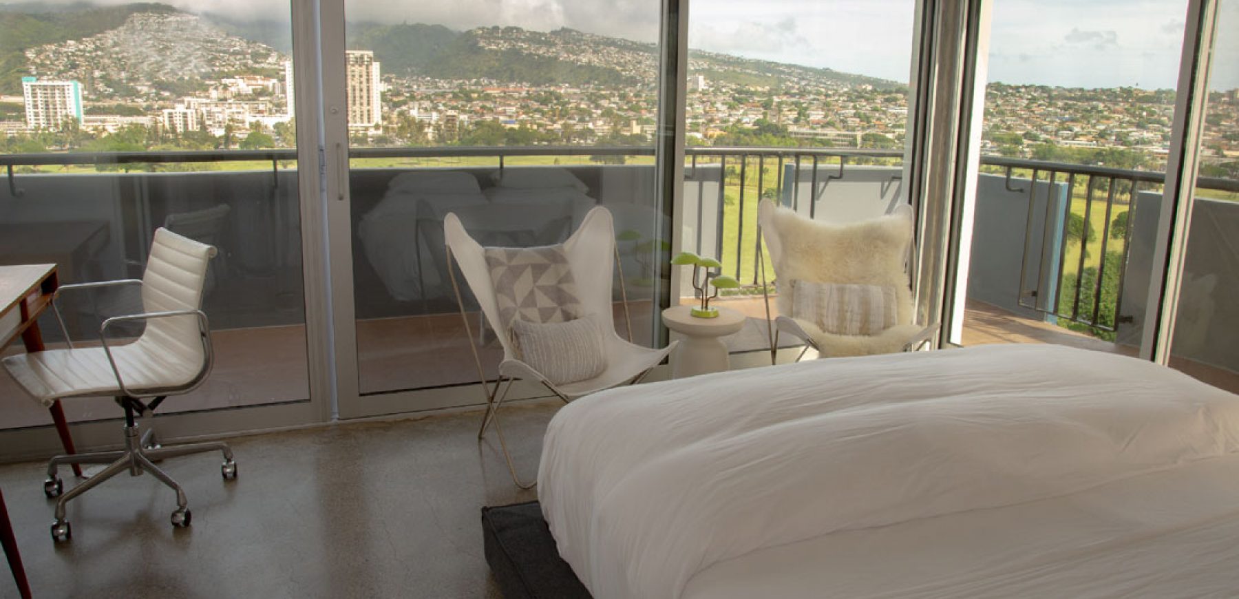 guestbedroom_fromdoor