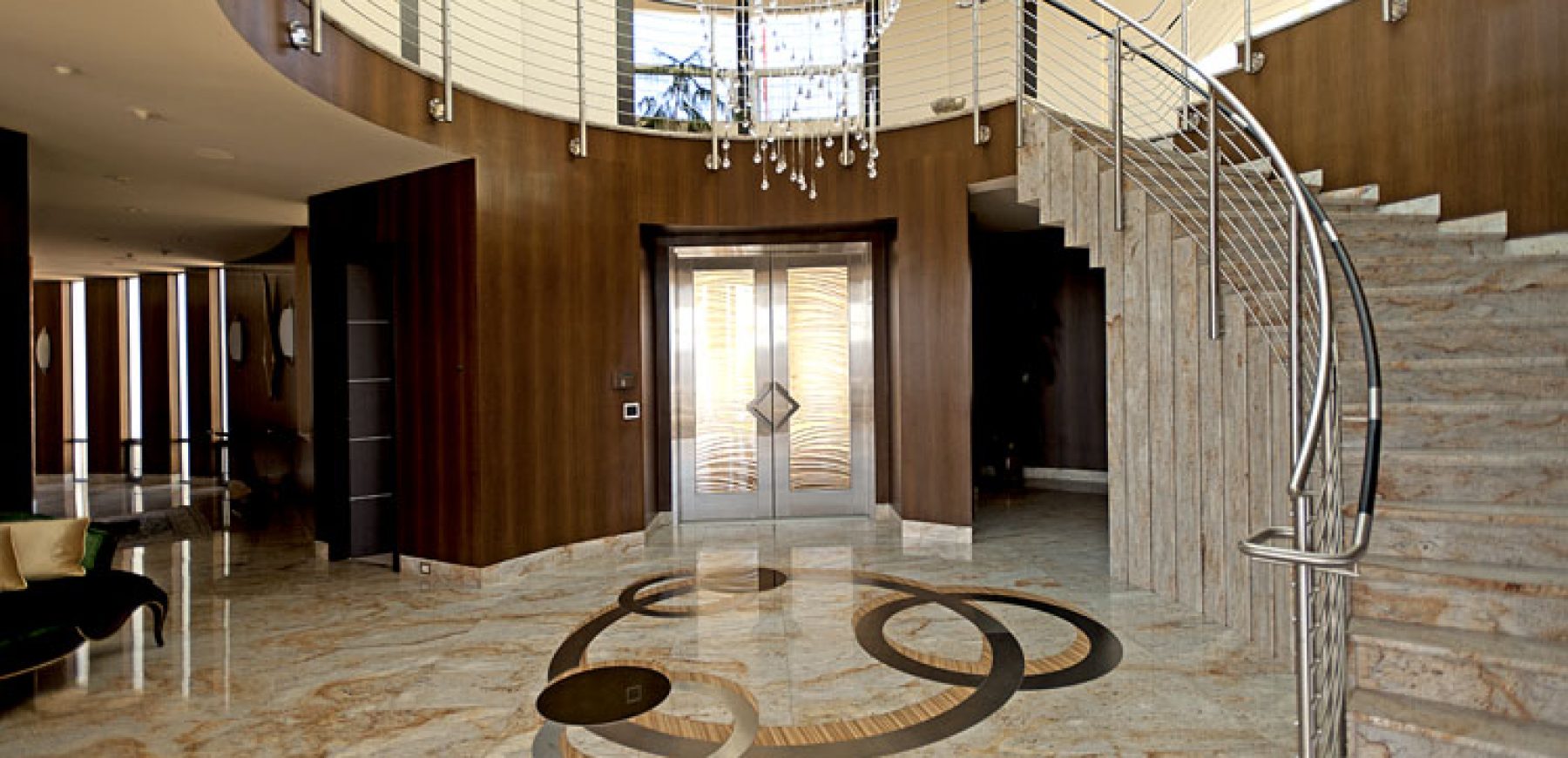 reno-hallway