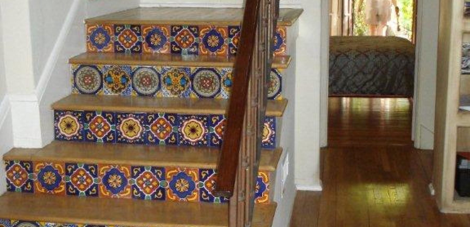 stairs-to-kitchen